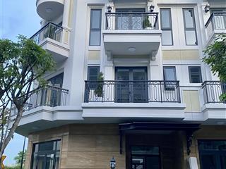Bán căn biệt thự 2 mặt tiền đường trong khu dân cư khang điền an ninh 24/7. phú hữu  quận 9