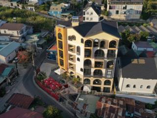 Bán gấp khách sạn mới hoàn thiện đã đi vào hoạt động góc 2 mặt tiền an bình, phường 3, đà lạt