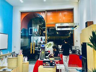 Nhà 4 tầng 1 tum đường 10,5m nguyễn thị minh khai kiệt kiệt  đang kinh doanh mô hình coffee bed