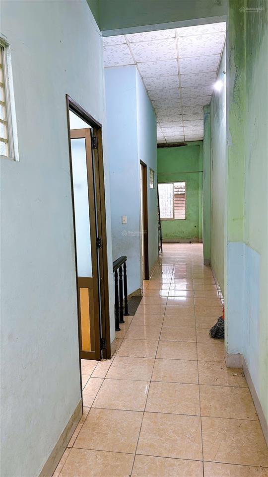 Bán nhà 3 tầng đường cao xuân huy gần ngã tư tố hữu. dt 74m ngang 4.5m  3pn 3wc.
hướng đông