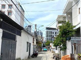 Bán khách sạn mini tại phố biển nha trang  cách biển 100m dt 106m2 nở hậu, 9 phòng, giá 6,5 tỷ