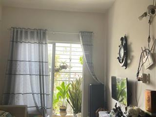 Bán gấp căn hộ hoàng quân tòa a2 view thành phố dt 60m2, căn 2pn, nội thất như hình, sẵn sổ, 1ty850