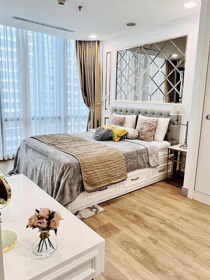 Cần bán căn hộ 2pn 94m2 landmark 81, nhà mới đẹp, decor sang trọng, sổ hồng vĩnh viễn còn tl