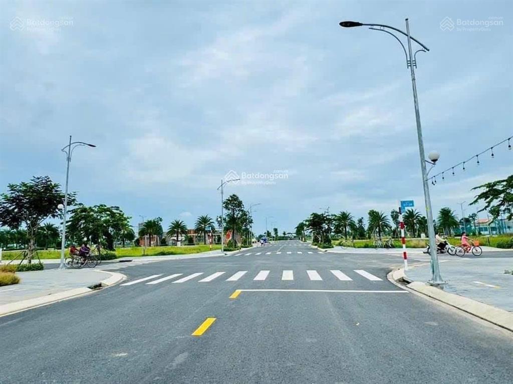 Chỉ 900 triệu! sở hữu lô đất nằm mặt tiền đường 60mview công viên nằm ngay sbqt long thànhsổ sẵn