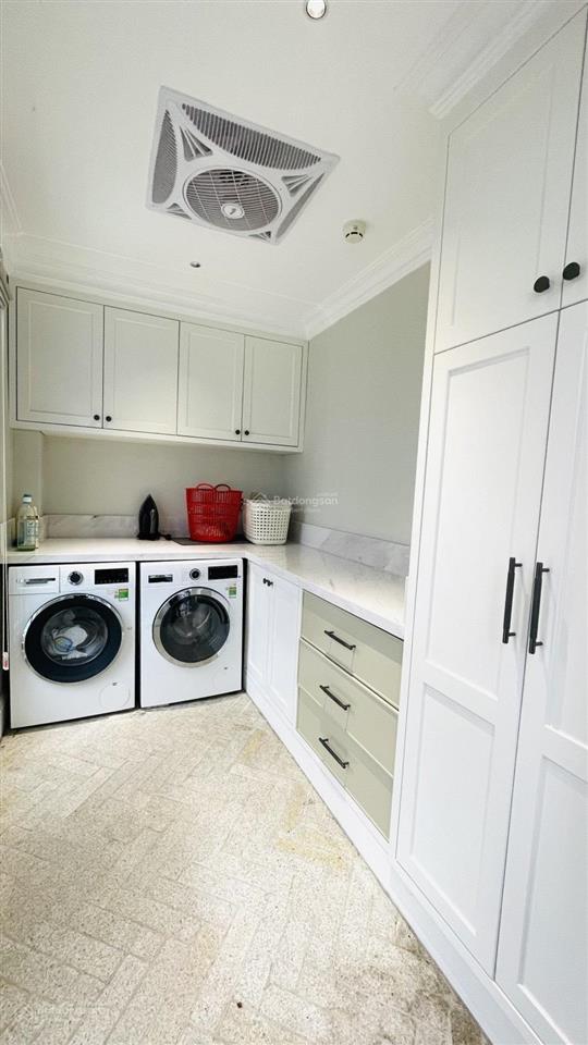 Bán nhà mặt tiền nguyễn văn thủ, quận 1 vị trí vàng trung tâm, siêu phẩm hiếm có