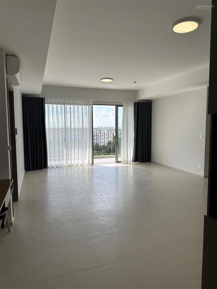 Bán nhanh 113m2 (3pn) giá 4.160 tỷ view công viên 2ha bao hết thuế phí nội thất cđt