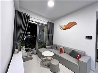 Cho thuê full nội thất  10 triệu  69m2 (2pn)  bancon lớn  view hồ bơi