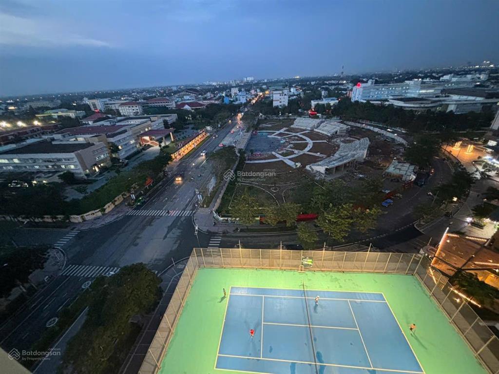 Bán căn hộ 59m2 (2pn)  giá 2,8 tỷ  full nội thất  sổ hồng sẵn