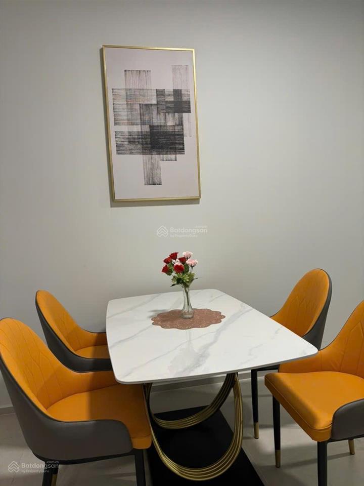 Bán căn hộ 59m2 (2pn)  giá 2,8 tỷ  full nội thất  sổ hồng sẵn