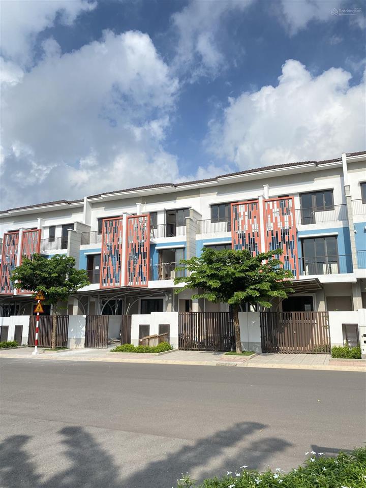Nhà trung tâm vsip2, ngân hàng hỗ trợ 70%.900tr nhận nhà ngay 0931 414 ***