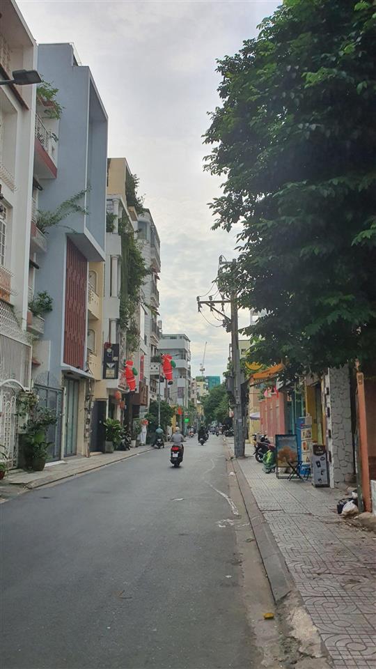 Nhà mặt tiền p. tân định, dt 60 m2 (4 x 15.4) giá tốt