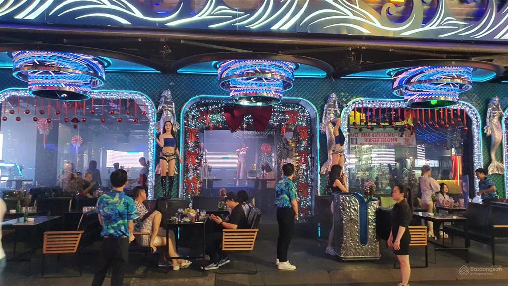 Nhà 4 tầng, hẻm xe hơi bùi viện, dt 94 m2, ngang khủng 9.4 m giá tốt