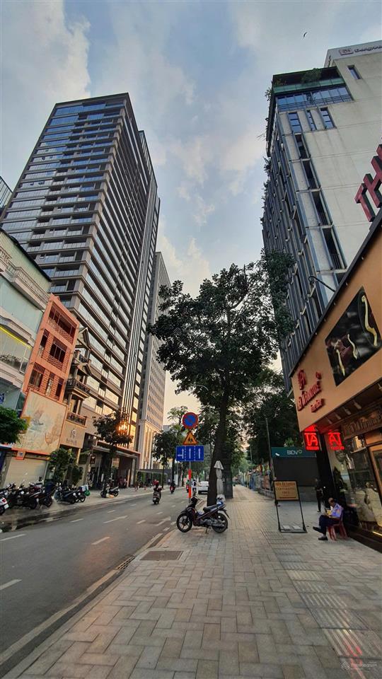 Vip tân định, quận 1, căn góc 2 mặt tiền, dt 65 m2 (4x16), giá tốt