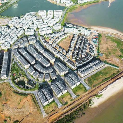 Ngoại giao căn lk 96m2 trục 21m giá 13,5 tỷ horizon hạ long .vào tên hđmb ngay. quý 1/26 ra sổ