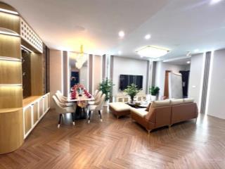 Bán căn hộ cao cấp có lốt oto 3 ngủ, 142m2 tòa ct4 vimeco nguyễn chánh