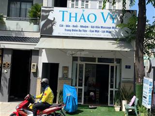 Bán lô đất tặng nhà 1 trệt 1 lầu đang có hđ cho thuê mặt tiền đường d2 p. tăng nhơn phú a quận 9