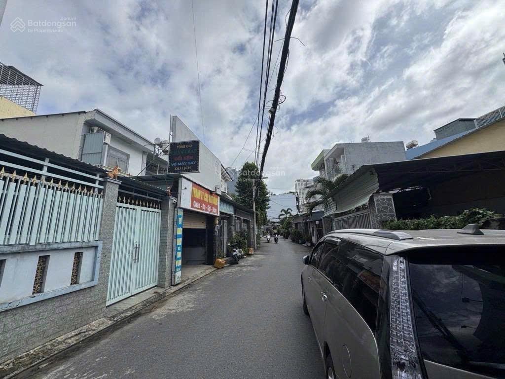 Nhà mặt tiền kinh doanh đường 13 quận 2  2 tầng, sổ hồng riêng, cách bv lê văn thịnh 300m