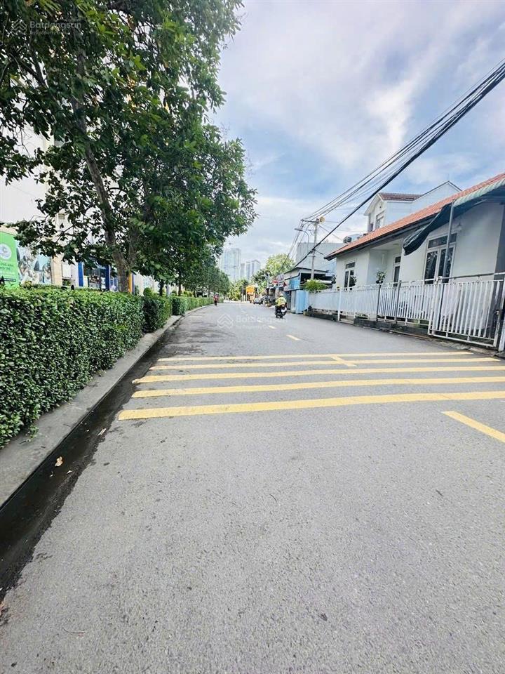 Bán căn góc 2 mặt tiền đường số 7, p.thạnh mỹ lợi, quận 2. đối diện chung cư cbd