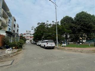 Bán nền đất nhà phố liền kề view công viên thuộc dự án phát triễn nhà quận 2