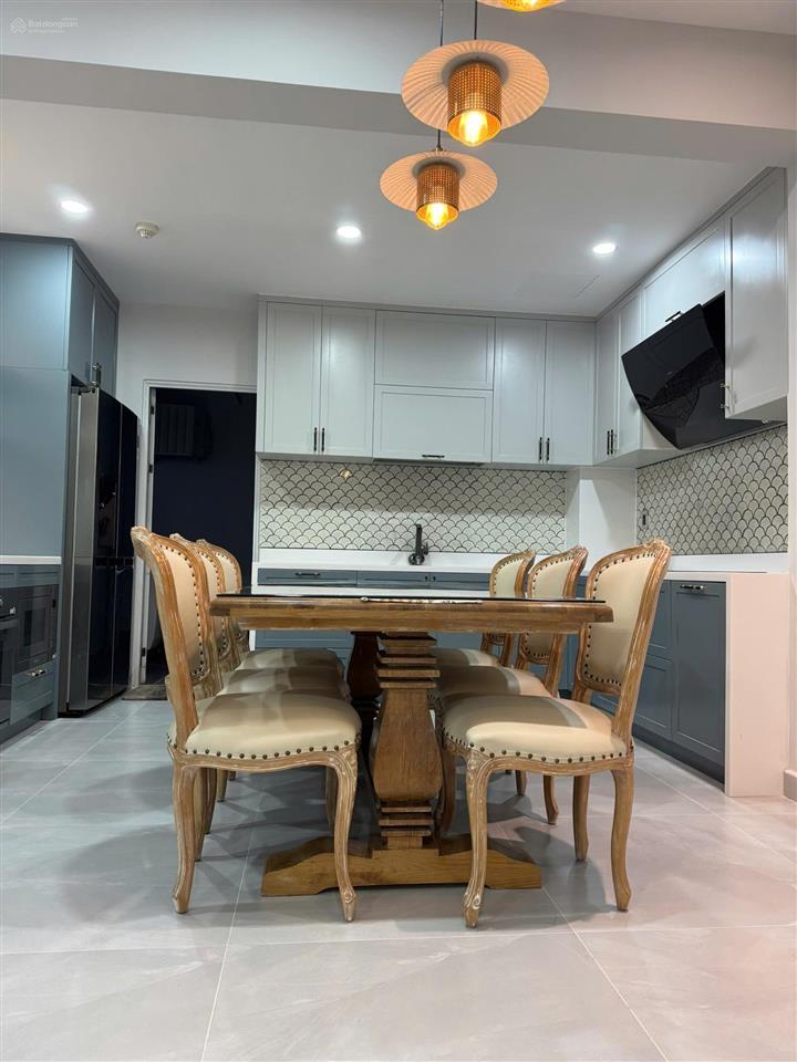 Bán căn hộ 3pn, 3wc, 130m2 view sông tại riverside residence, 16 tỷ có ô xe hơi