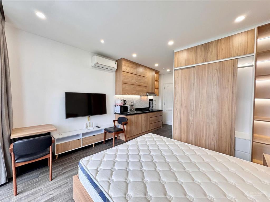 Căn hộ cao cấp ban công/ cửa sổ, ngay cầu thị nghè  nguyễn cửu vân, thảo cầm viên  bình thạnh