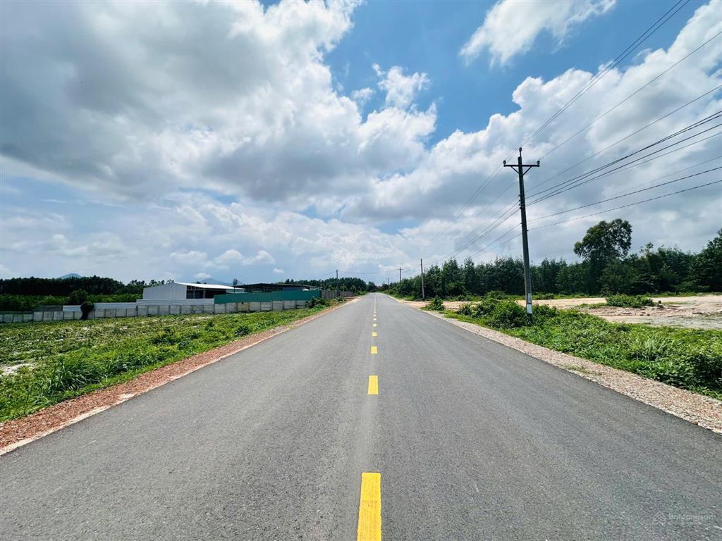 Chỉ với 1,55tr/m2 sở hữu ngay 1478m2 đất mặt tiền đường lương định của rộng 27m , qh đất ở lagi