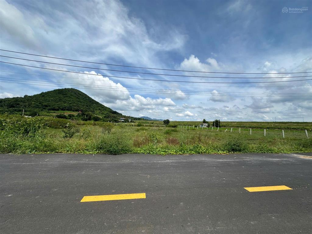 Bán đất mt nguyễn minh châu 40,6x72m (3.268m2) view hồ núi đất tân tiến lagi. giá rẻ 1,5triệu/m2