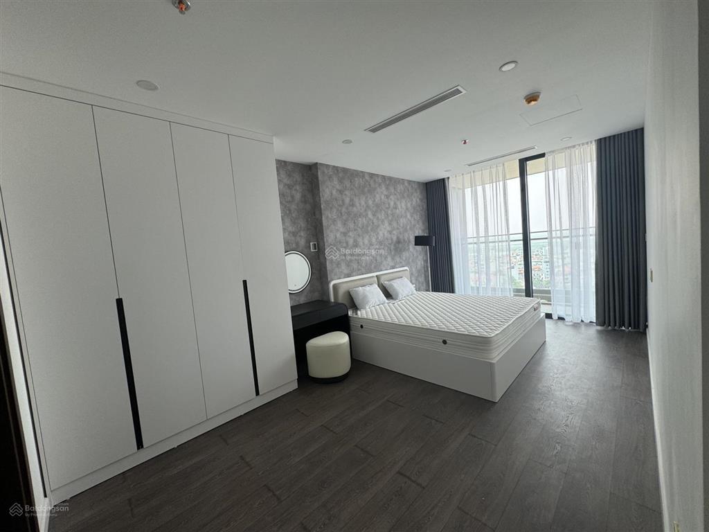 Cho thuê nhanh căn hộ 3pn dự án sunshine golden river