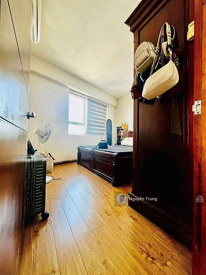 Chính chủ cần bán ch 70m2 2pn full nội thất  cc victoria văn phú .   0838 551 *** .