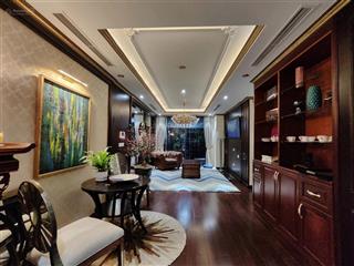 Chủ nhà gửi bán căn hộ tầng cao cc hc golden city 102m2 3pn view thoáng giá 9.2 tỷ bao phí.
