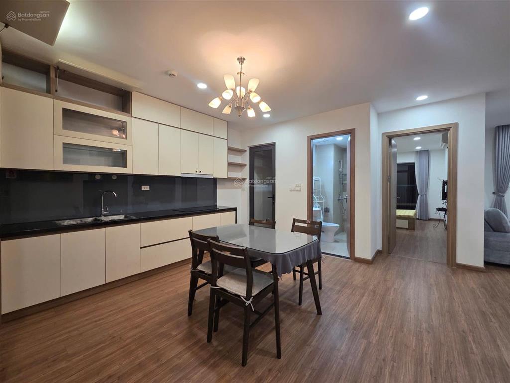 Chủ nhà gửi bán căn góc tầng cao 97m2 3pn full đồ cc le grand jardin giá 8 tỷ bao thuế phí.