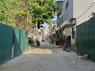 Hot! chính chủ cần bán gấp mảnh đất định công dt 1180m2 ô tô tải vào đất giá 31.68 tỷ, sổ đỏ đầy đủ