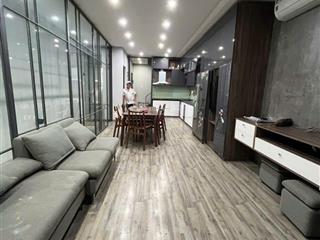 Siêu phẩm 5 tầng nhà đẹp đỗ quang, nhà có thành máy full nội thất