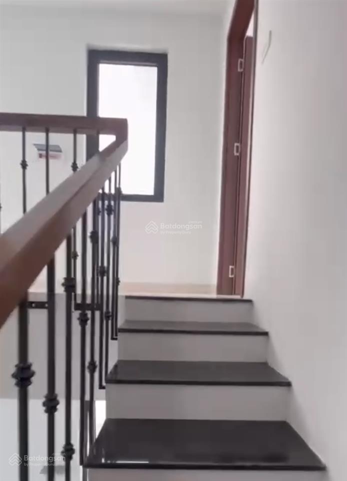 Cc cho thuê căn lk xẻ khe 78m2 xây 4 tầng tại hải âu 8, đã hoàn thiện 3 tầng giá sinh viên 6 tr/th