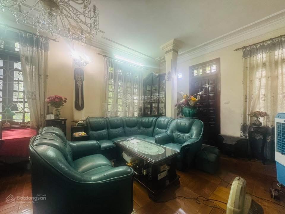 Tôi đi định cư nước ngoài cần bán gấp mặt phố võ thị sáu210m2mặt tiền 15mvỉa hè  giá 39 tỷ tl