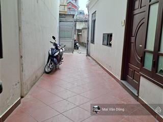Bán nhà dân ngõ 201 phúc lợi. ô tô đỗ cổng. full nội thất vào ở ngay