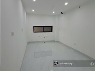 Bán nhà dân xây 5 tầng, thang máy, phố đức giang, đối diện chung cư bình minh garden.