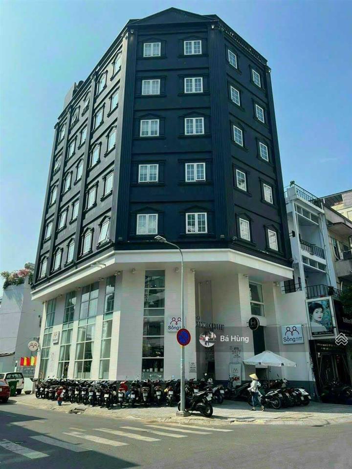 Siêu dòng tiền trung tâm quận 7 tòa chdv hầm 7 tầng dt 10 x 30m hđt 240tr/th, giá 45 tỷ