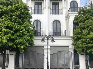 Cần bán căn song lập sb  135m2, view biển hồ, vị trí cực đẹp giá chỉ 26,5 tỷ, vinhomes ocean park