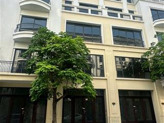 Chủ nhà cần tiền bán cắt lỗ căn sh 65m2, cách 50m ra công viên hồ tạo sóng, cách 100m ra chung cư