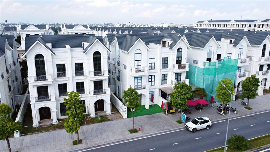 Giá bán 32 tỷ, rẻ nhất cho căn sl san hô 133,5m2, hướng đn, gần hồ, vinhomes ocean park 1