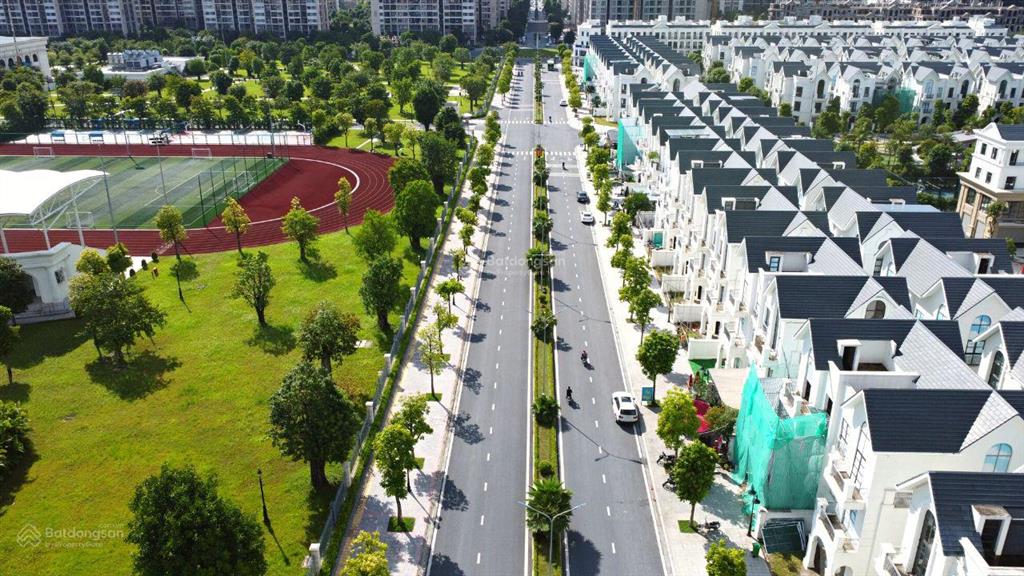 Giá bán 32 tỷ, rẻ nhất cho căn sl san hô 133,5m2, hướng đn, gần hồ, vinhomes ocean park 1