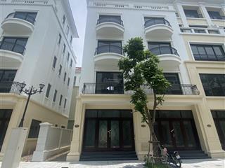 Chủ nhà cần tiền bán cắt lỗ gấp căn xẻ khe sh, 98m2, hướng đn, giá bán 12,5 tỷ