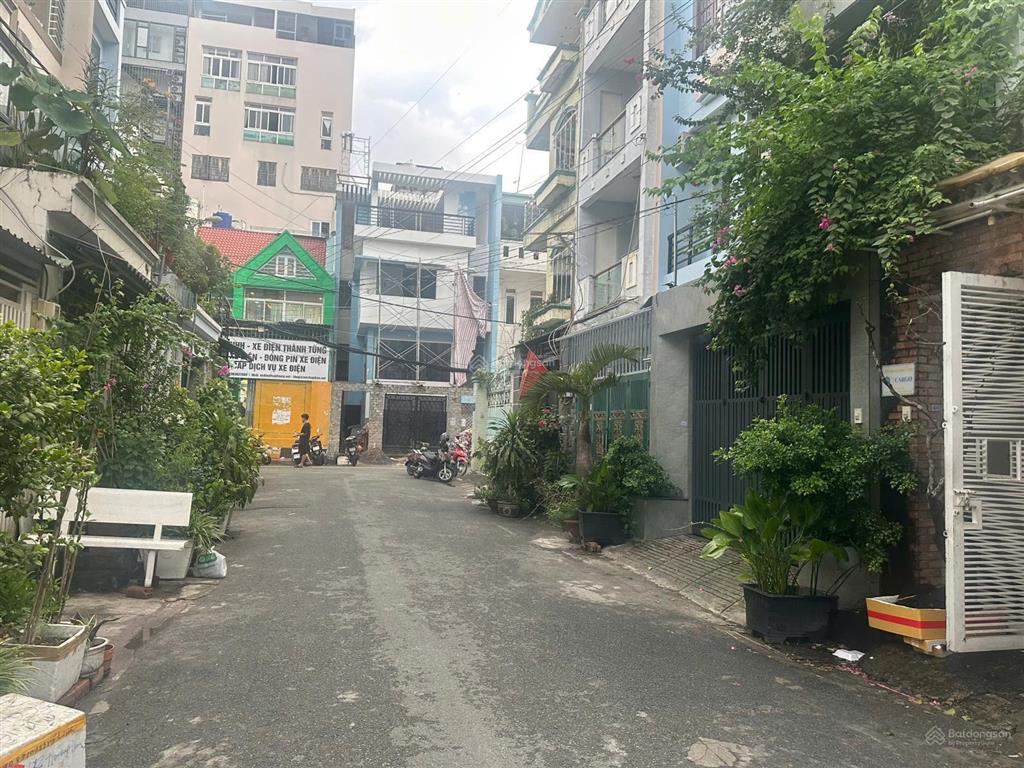 Bán nhà ngang 7m nội khu vip hoàng hoa thám, p13, tân bìnhngay ga t3, dt 7x21m, kc 3 tầng, 20,5tỷ