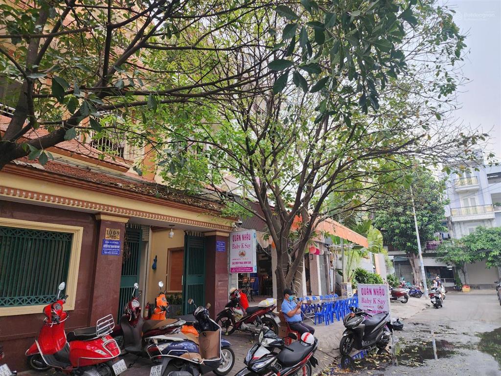 Nhà mặt tiền p.3 bình thạnh  gần phố ẩm thực phan xích long  vị trí cực hiếm  0967 694 ***