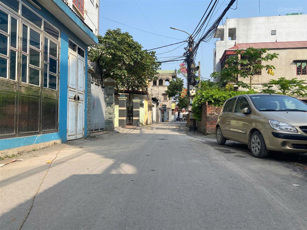 Vợ chồng em cần tiền bán mảnh đất ông bà cắt cho, lô góc 100m2 hướng đn giá 5 tỷ 1, mt 6,5m