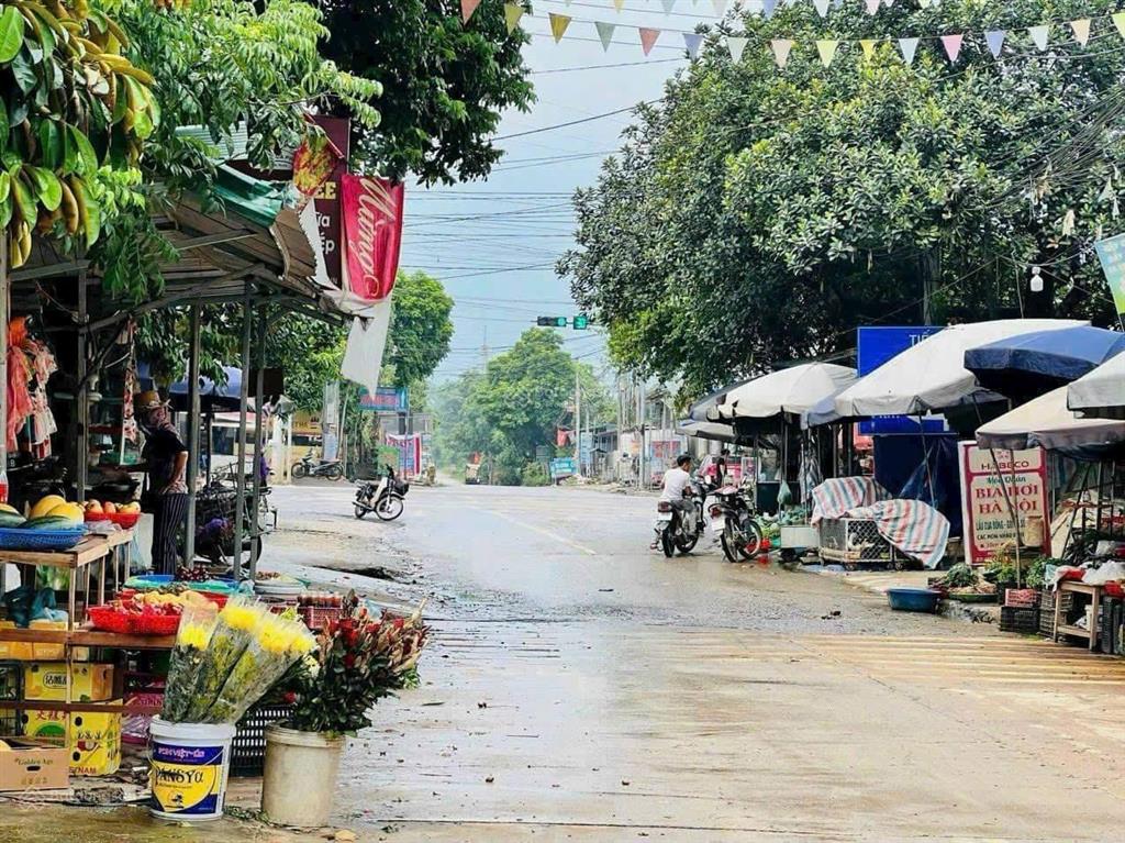 Vợ chồng em cần tiền bán mảnh đất ông bà cắt cho, lô góc 100m2 hướng đn giá 5 tỷ 1, mt 6,5m