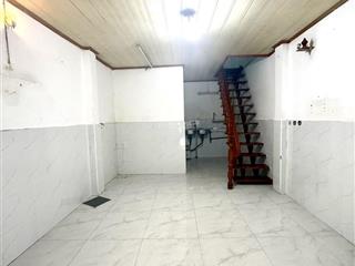 Nhà chính chủ cách mạng tháng 8, tân bình, hẻm 1 trục 3m, 2 tầng 2 phòng ngủ, 3.5m x 6m vuông vức