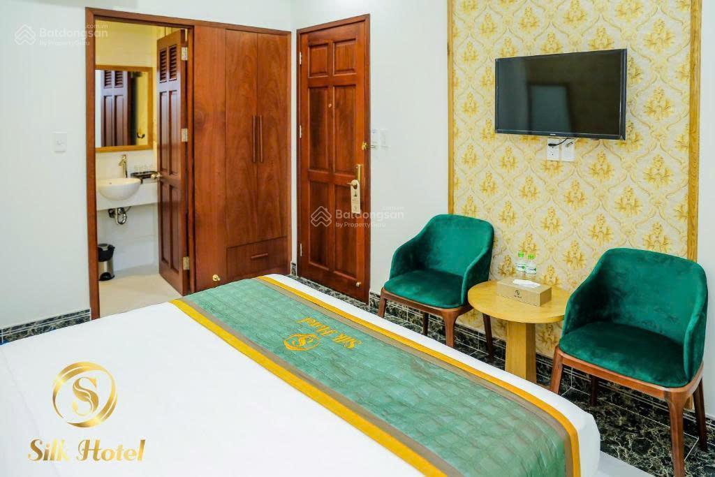 Bán tòa chdv 16p  5 lầu thang máy 2 mặt tiền nguyễn thanh tuyền, hdt 45 triệu, giá 17,9 tỷ