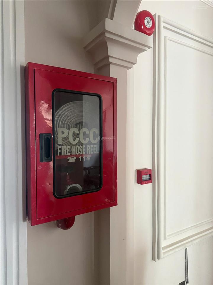 Bán tòa chdv mới 6 tầng 16 phòng, 2mt, gần sân bay tân sơn nhất giá 17.9 tỷ